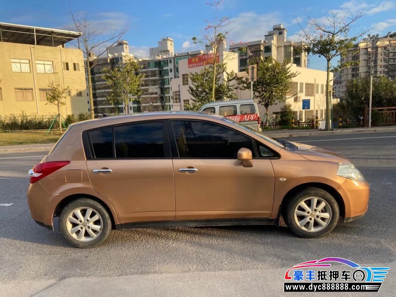 11年日产骐达轿车抵押车出售