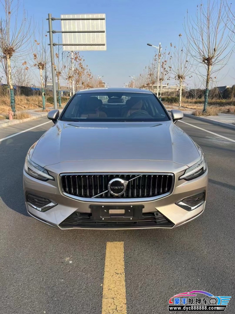 22年沃尔沃S60轿车抵押车出售