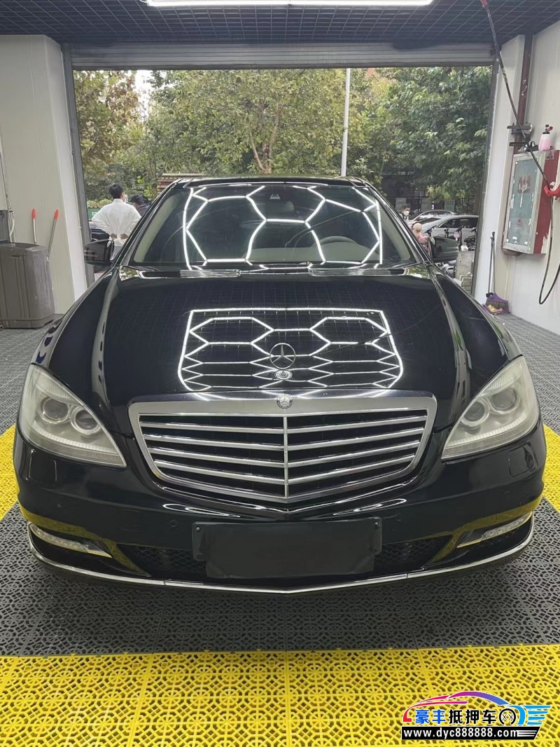 12年奔驰S轿车抵押车出售