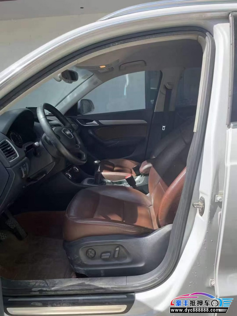 15年奥迪Q3轿车抵押车出售