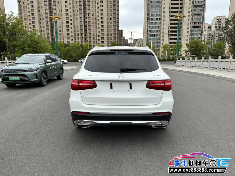 19年奔驰GLC轿车抵押车出售