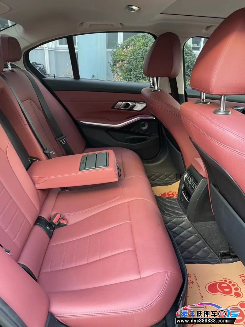 21年宝马3系轿车抵押车出售