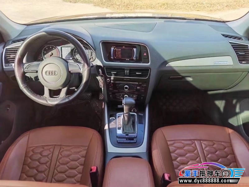17年奥迪Q5轿车抵押车出售