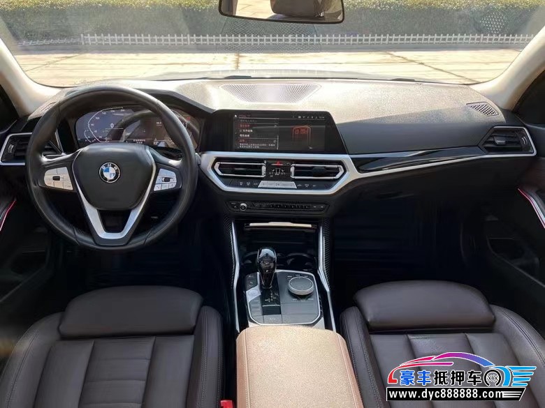 21年宝马3系轿车抵押车出售