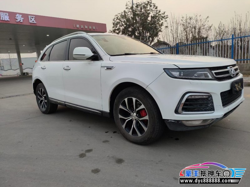 16年众泰T600轿车抵押车出售