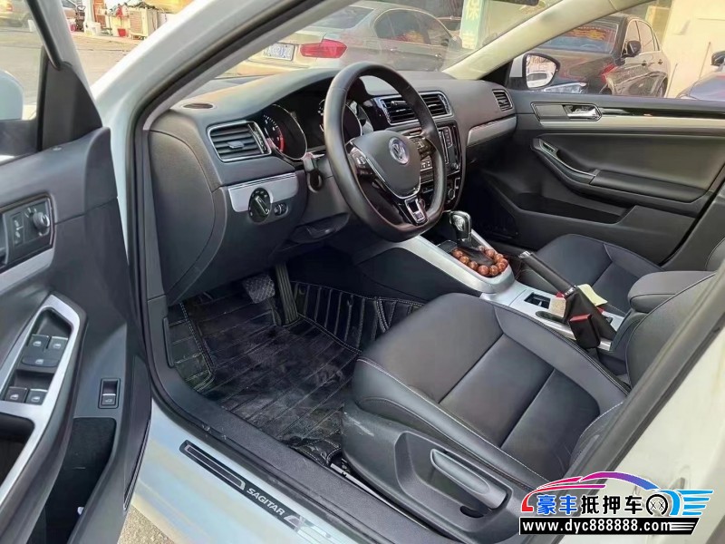 18年大众速腾轿车抵押车出售