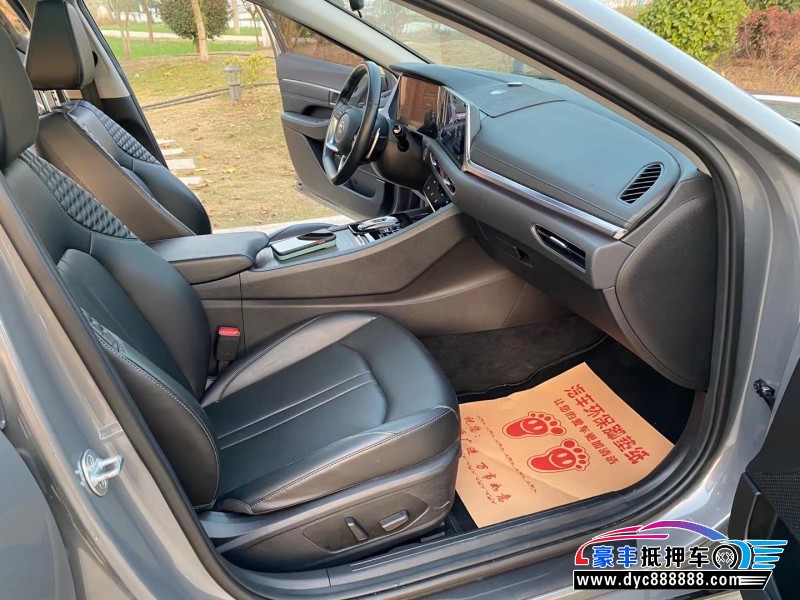 21年现代索纳塔轿车抵押车出售