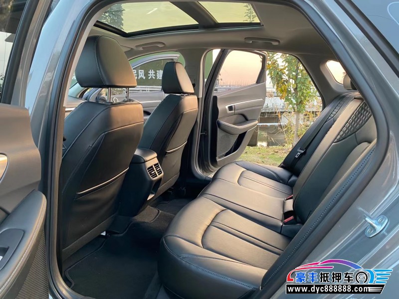 21年现代索纳塔轿车抵押车出售