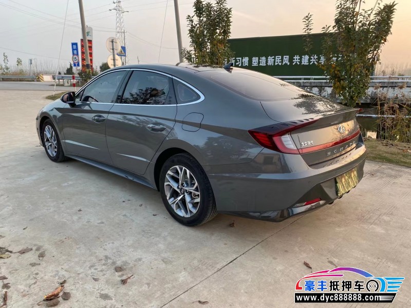 21年现代索纳塔轿车抵押车出售