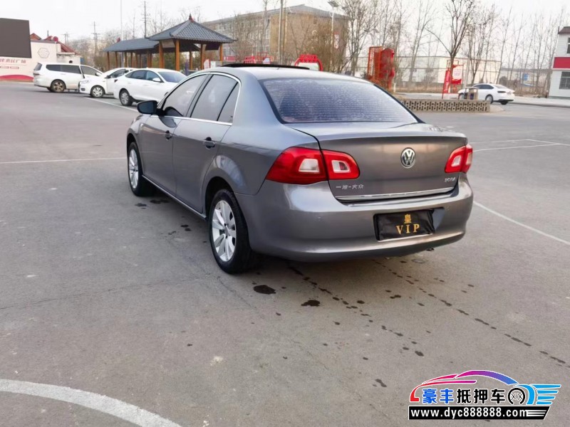 13年大众宝来轿车抵押车出售