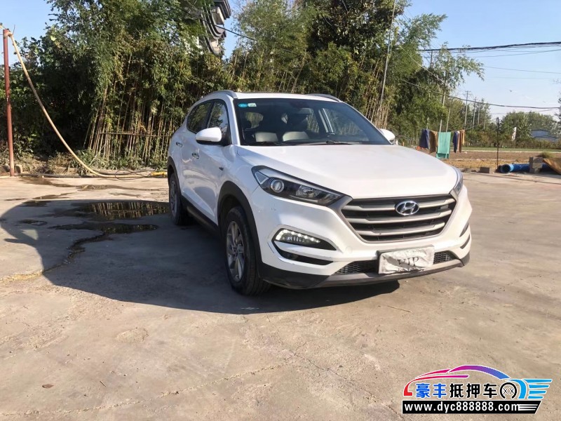 16年现代途胜轿车抵押车出售