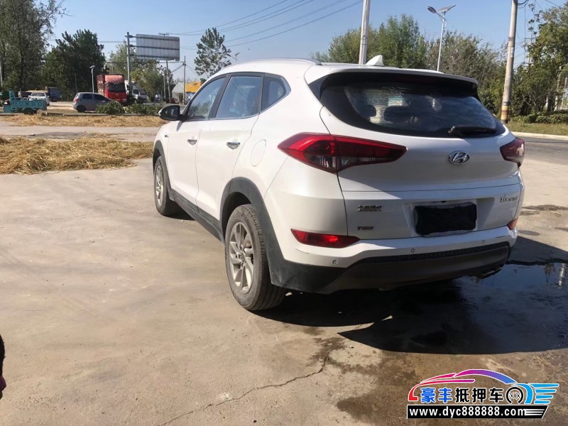 16年现代途胜轿车抵押车出售