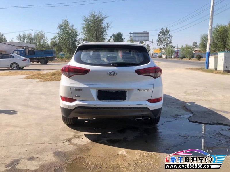 16年现代途胜轿车抵押车出售