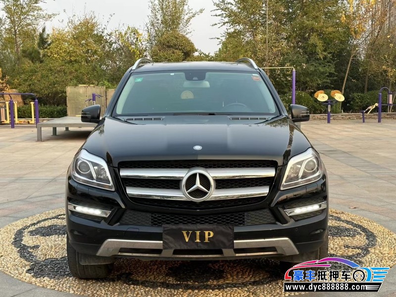 15年奔驰GL轿车抵押车出售