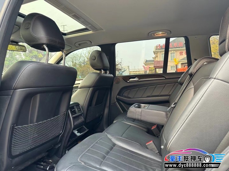 15年奔驰GL轿车抵押车出售