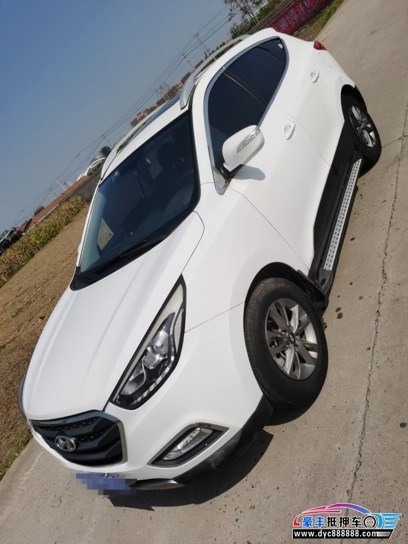 16年现代ix35轿车抵押车出售