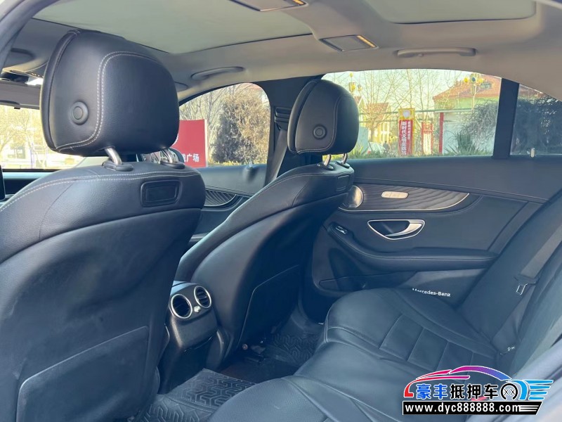 17年奔驰C级轿车抵押车出售