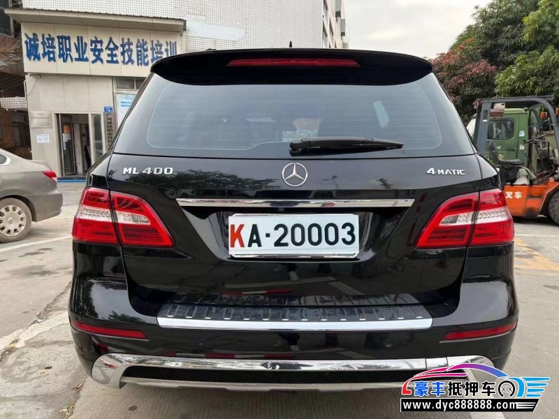 14年奔驰ML轿车抵押车出售