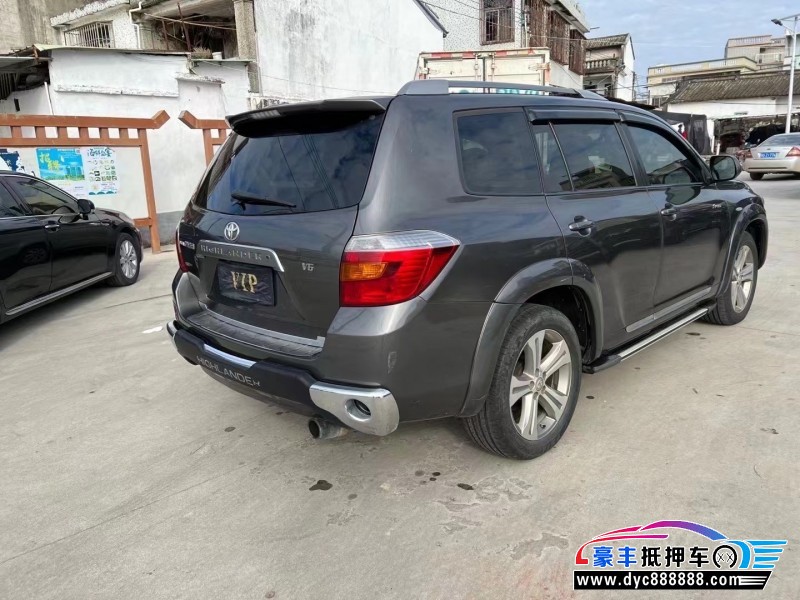 10年丰田汉兰达轿车抵押车出售