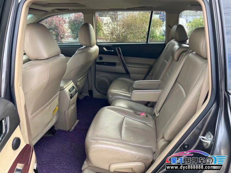 10年丰田汉兰达轿车抵押车出售