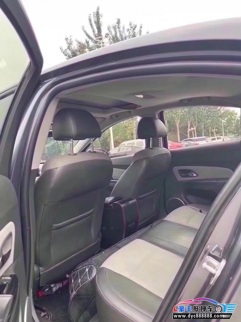 12年雪佛兰科鲁兹轿车抵押车出售