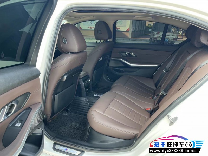 20年宝马3系轿车抵押车出售