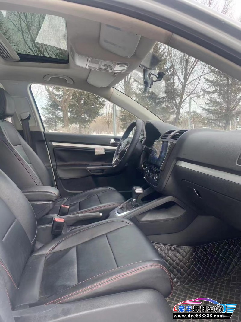 11年大众速腾轿车抵押车出售