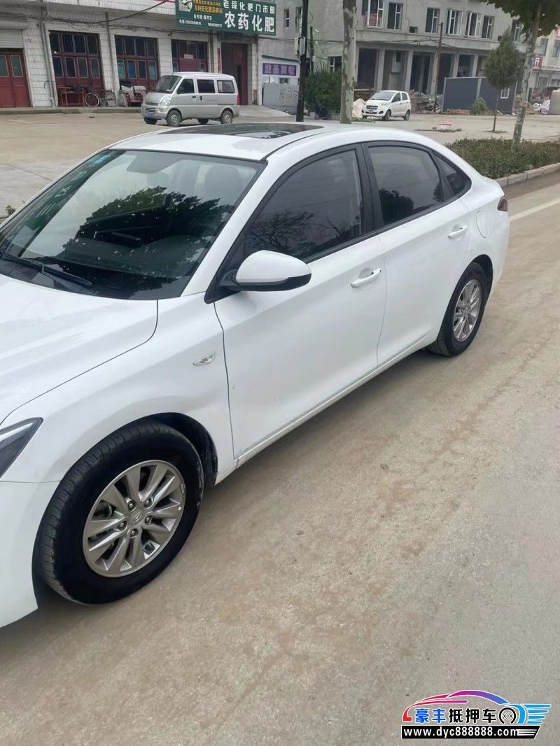 18年现代悦动轿车抵押车出售