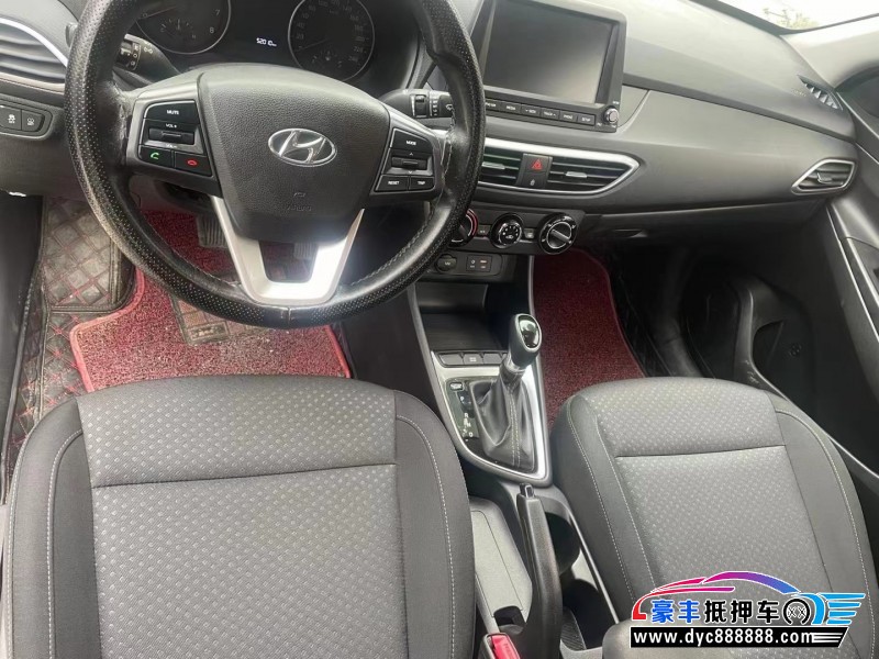 18年现代悦动轿车抵押车出售