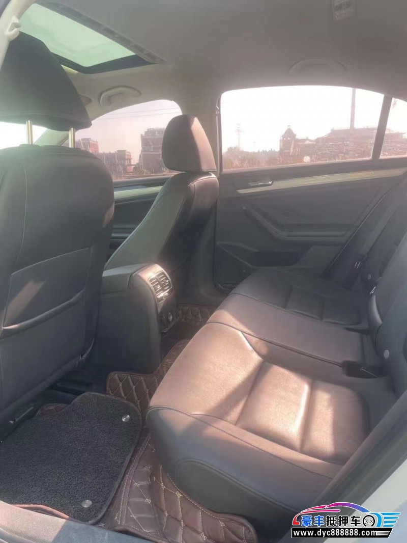 17年大众速腾轿车抵押车出售