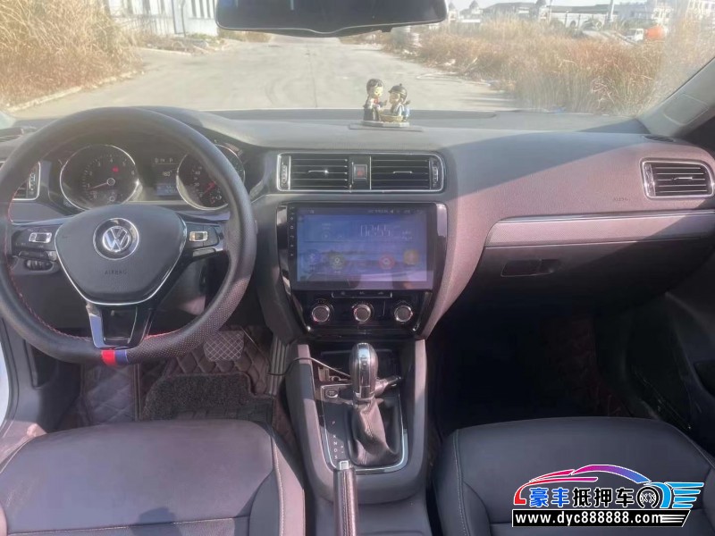 17年大众速腾轿车抵押车出售