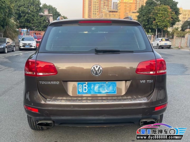 15年大众途锐轿车抵押车出售