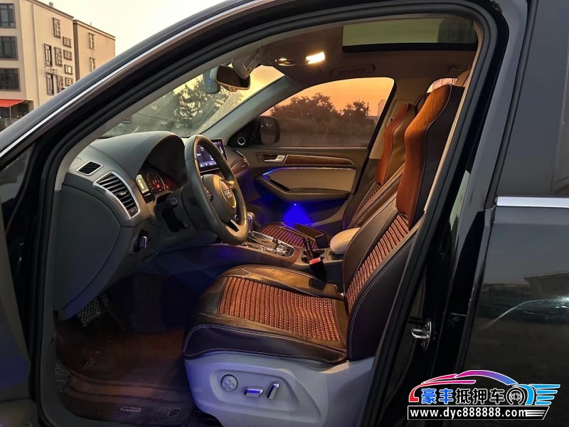 13年奥迪Q5轿车抵押车出售