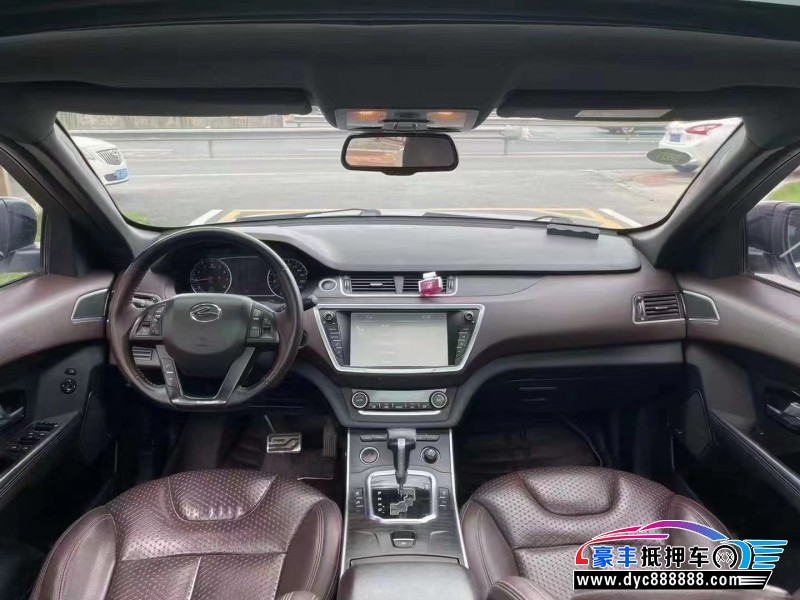 17年陆风X7轿车抵押车出售