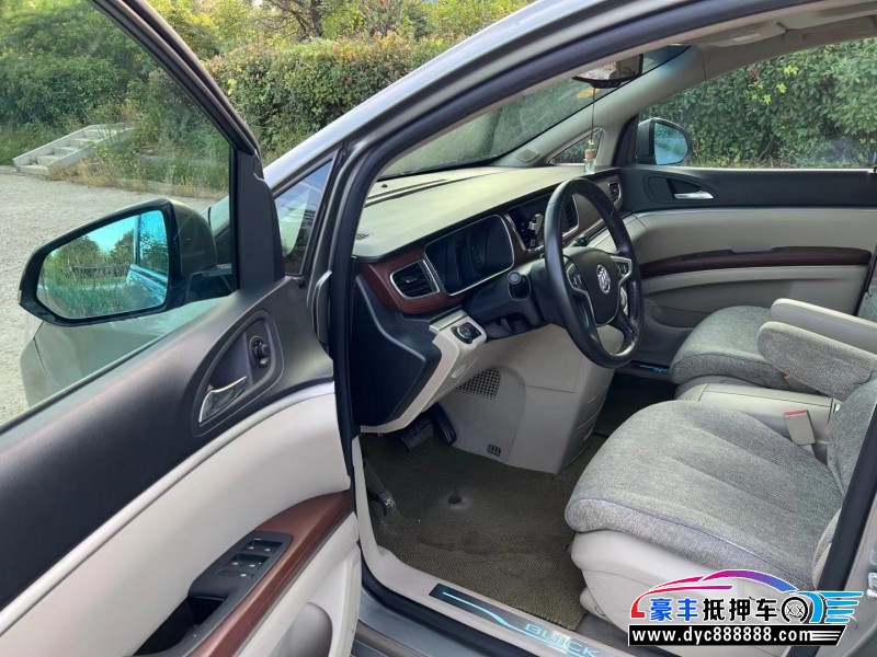 15年别克GL8MPV抵押车出售