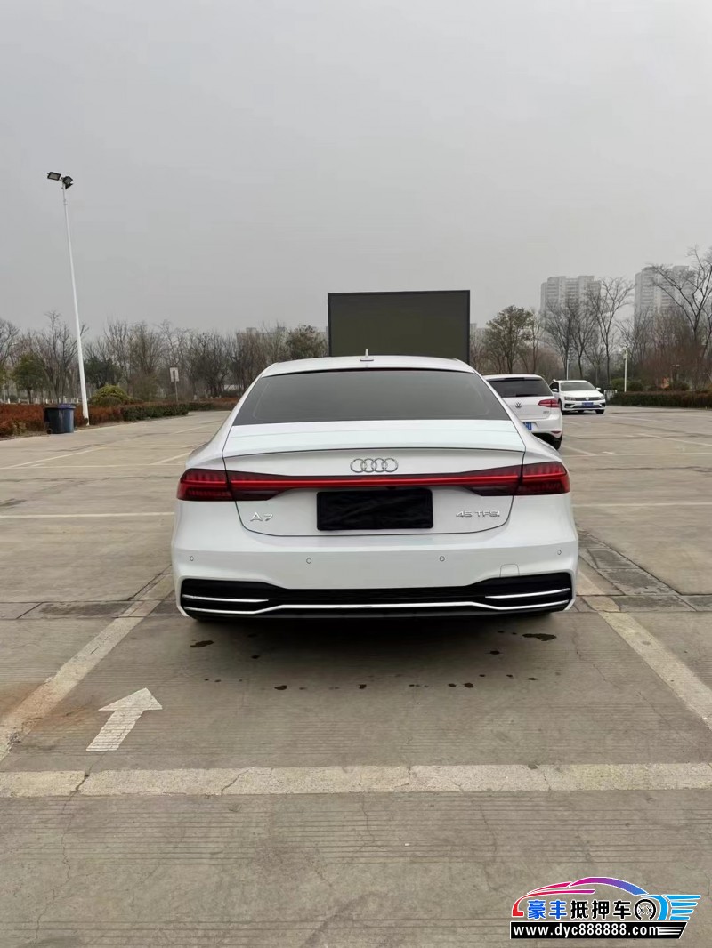 22年奥迪A7轿车抵押车出售