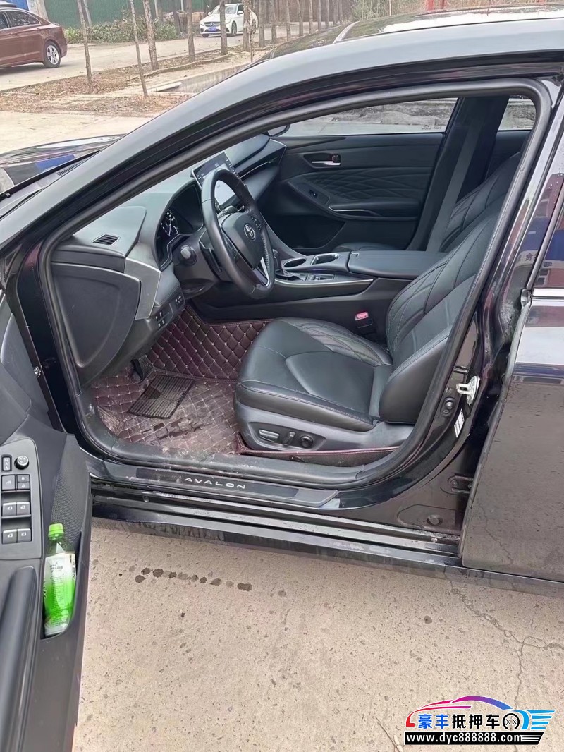 20年丰田亚洲龙轿车抵押车出售