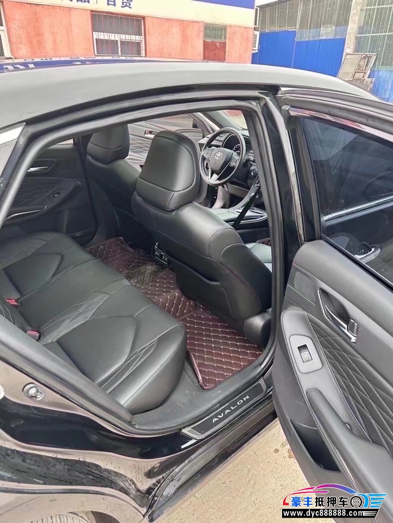 20年丰田亚洲龙轿车抵押车出售