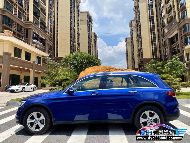 19年奔驰GLC轿车抵押车出售