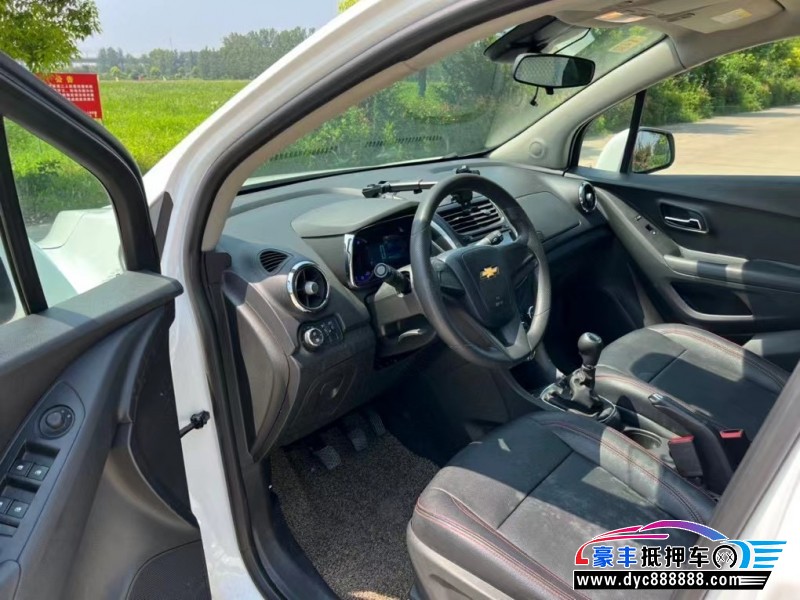 15年雪佛兰创酷轿车抵押车出售