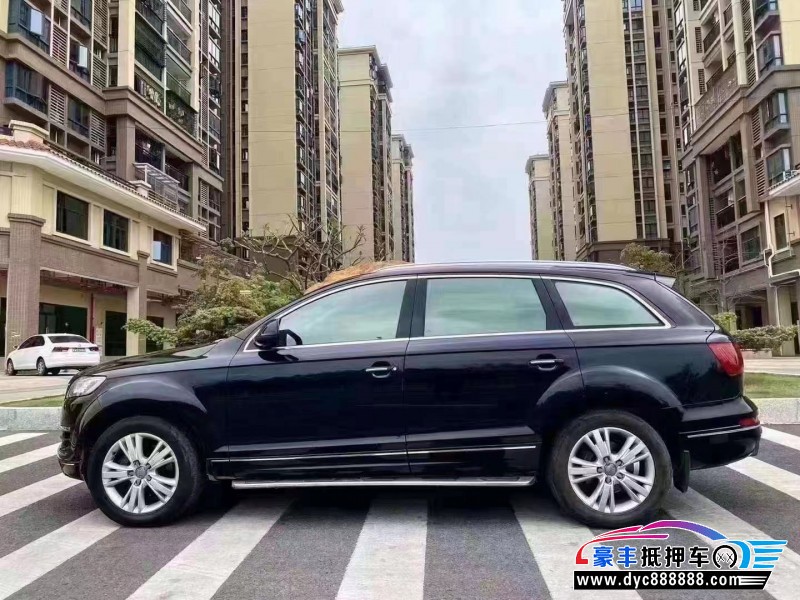 13年奥迪Q7轿车抵押车出售