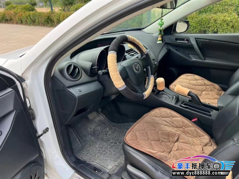 13年马自达3星骋轿车抵押车出售