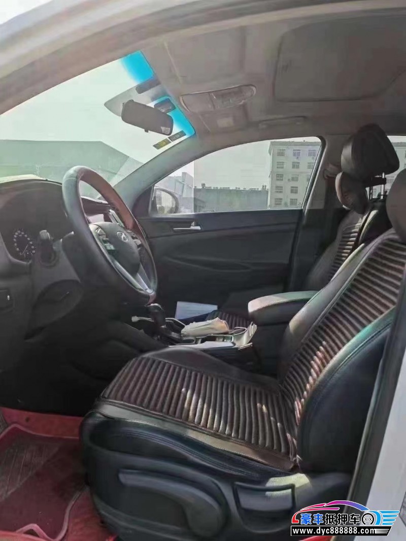 17年现代途胜SUV抵押车出售