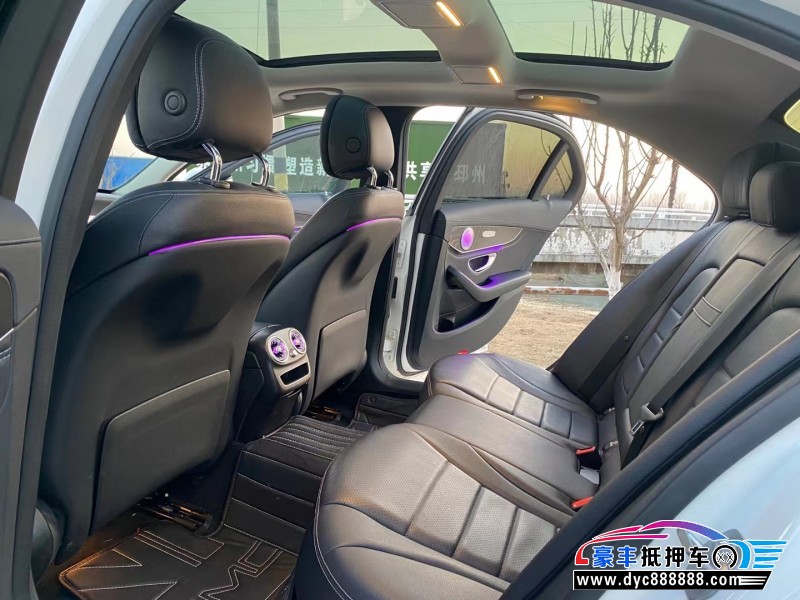 19年奔驰C级轿车抵押车出售