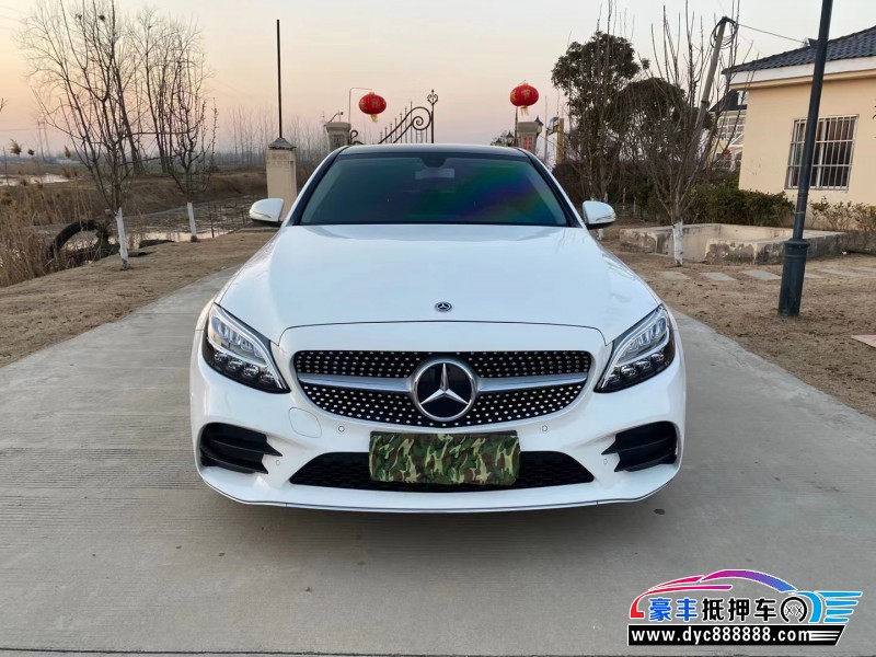 19年奔驰C级轿车抵押车出售