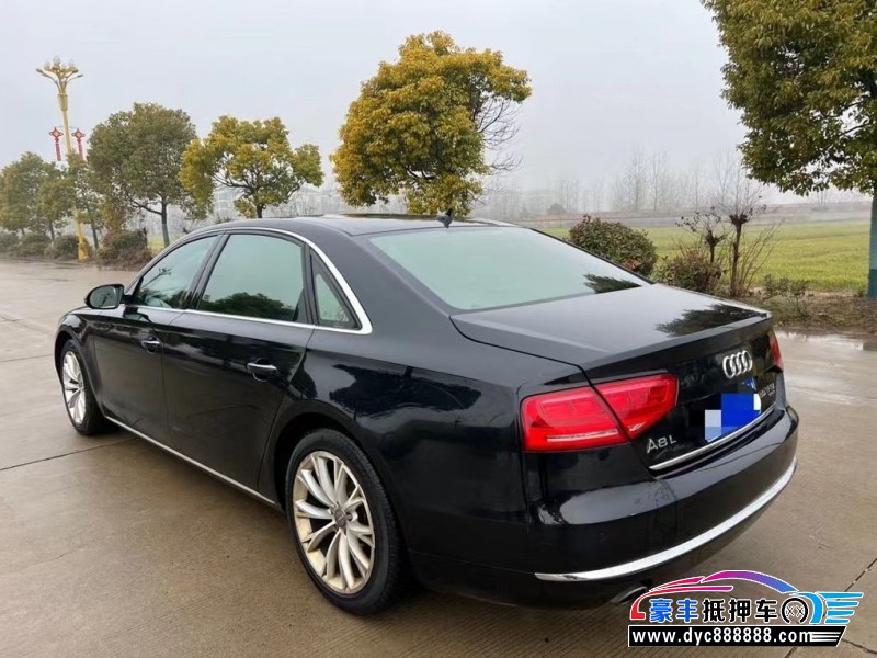 12年奥迪A8轿车抵押车出售