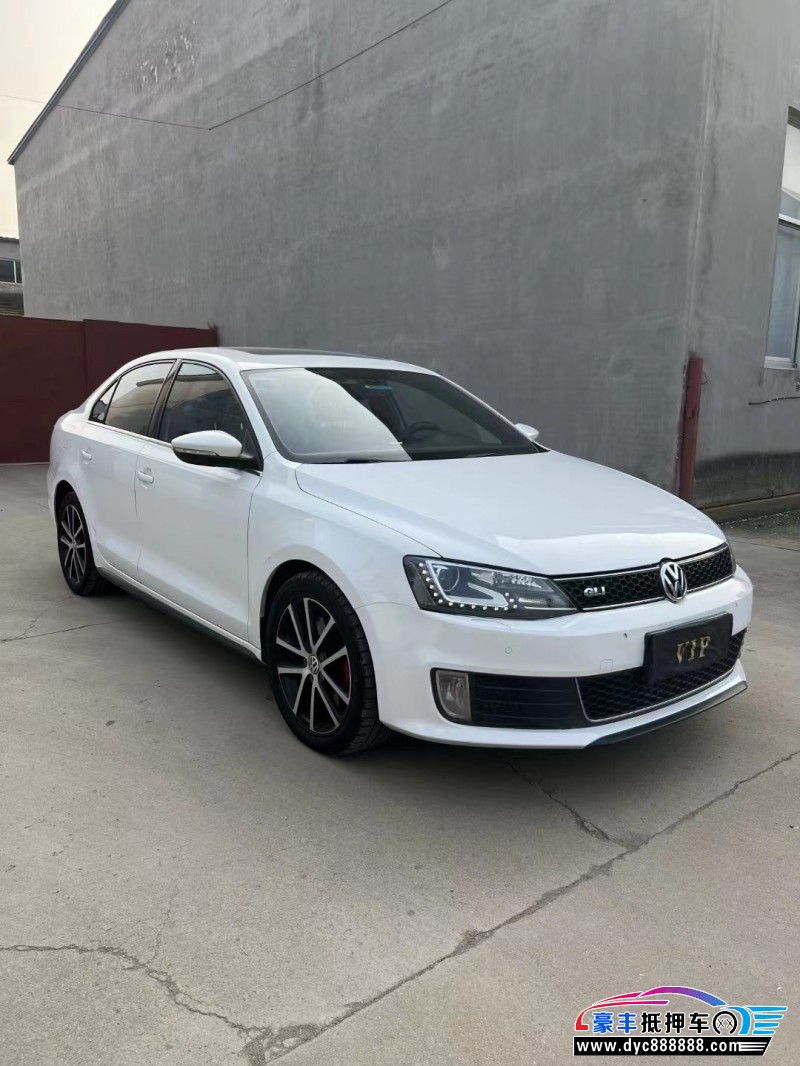 14年大众速腾轿车抵押车出售