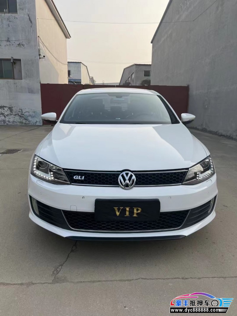 14年大众速腾轿车抵押车出售