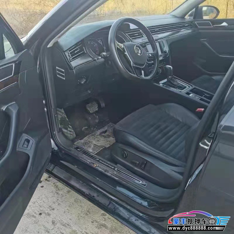 17年大众迈腾轿车抵押车出售