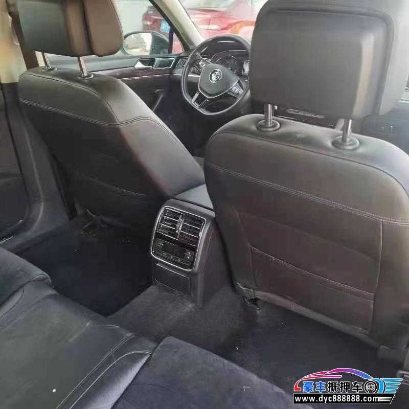 17年大众迈腾轿车抵押车出售